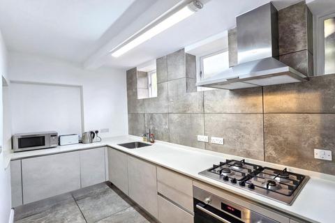 2 bedroom apartment to rent, Bolton Road, London, NW8