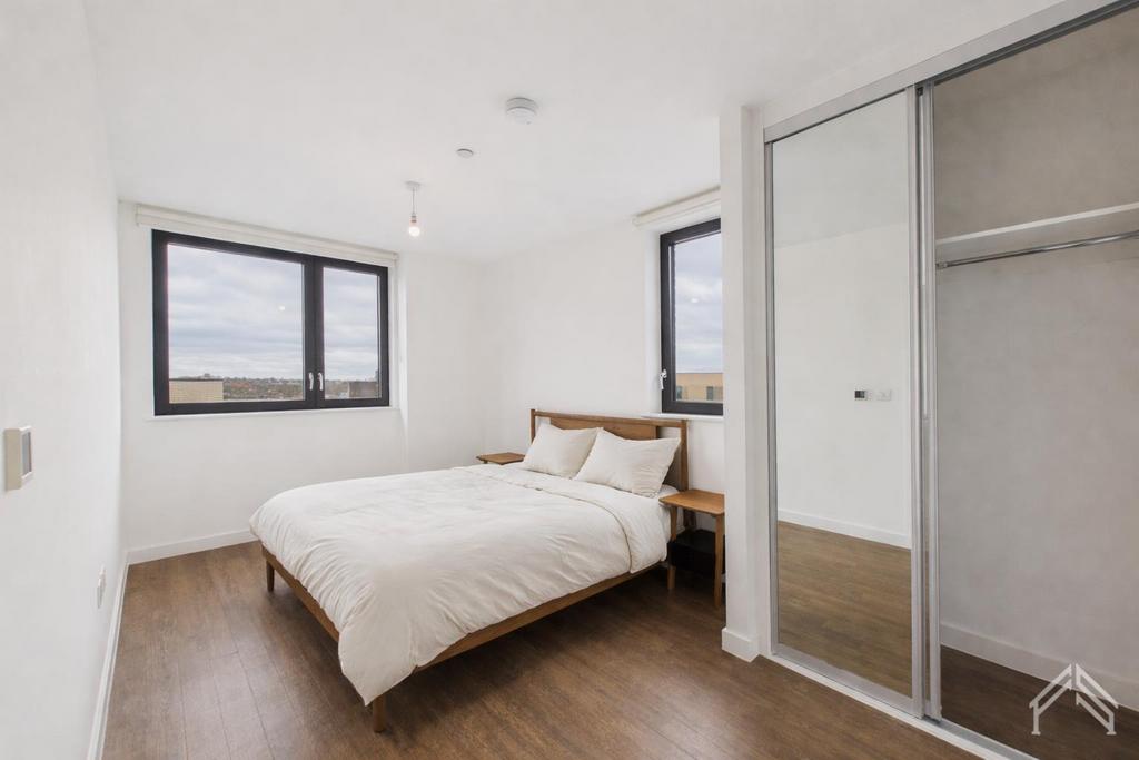 Apartment in London - View 3