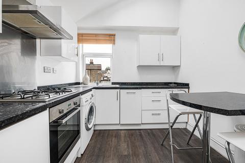 2 bedroom apartment for sale, Saxon Road, London, SE25