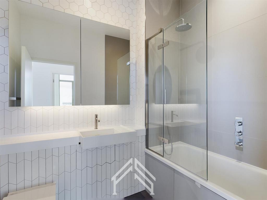 Apartment in Tottenham Hale - View 5