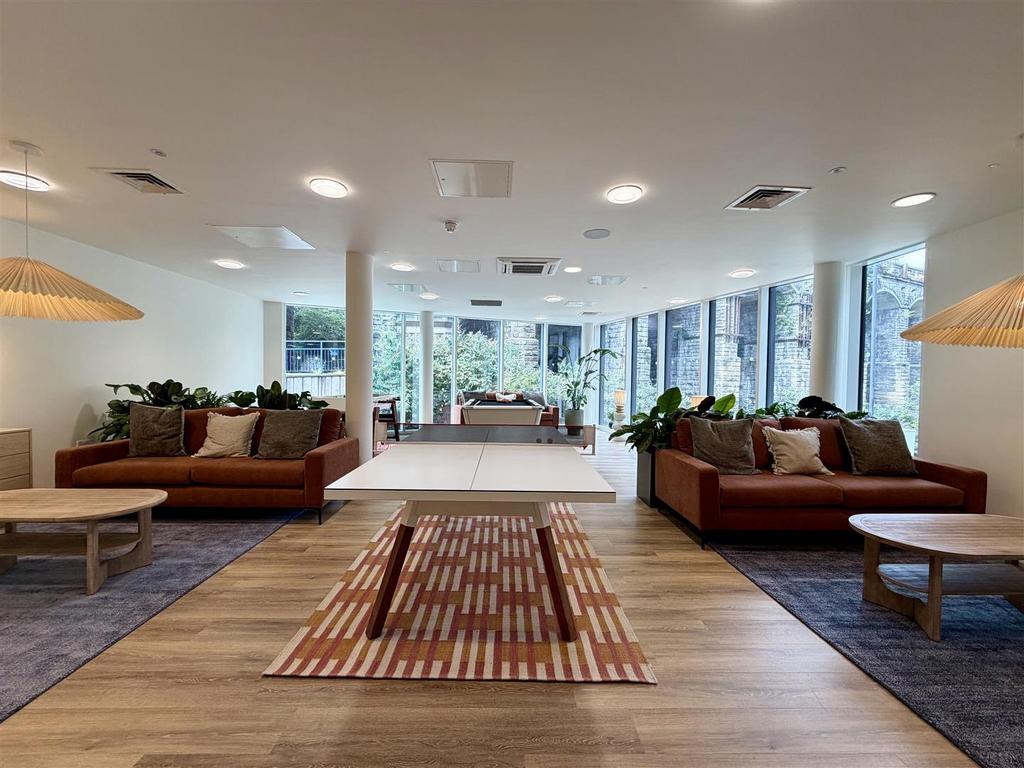 Apartment in Newcastle upon Tyne, Grainger Town - View 2