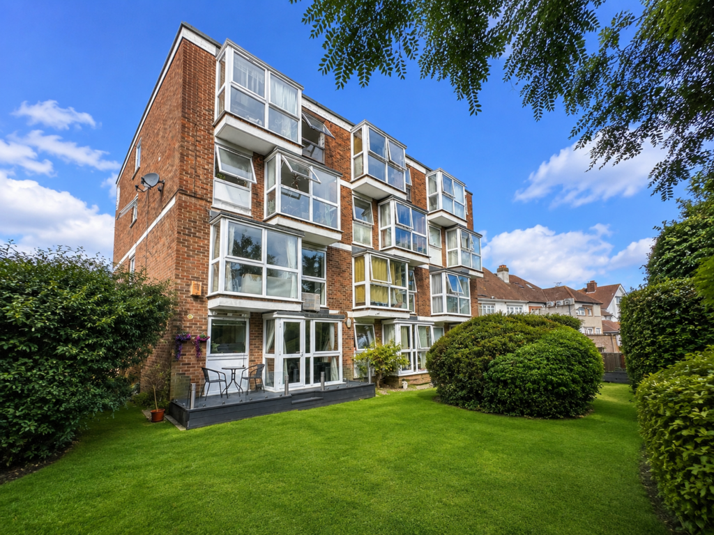 Apartment in London - More