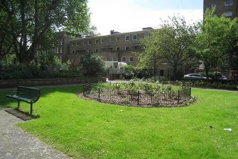 4 bedroom maisonette to rent, Nelson Square, London, SE1