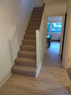 4 bedroom maisonette to rent, Nelson Square, London, SE1