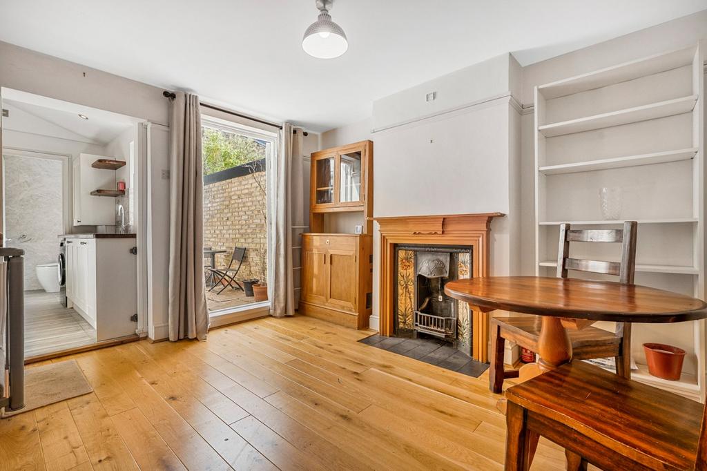 House in Twickenham - View 2