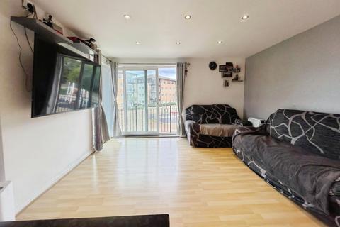 undefined, Blackburn Way, Hounslow , TW4
