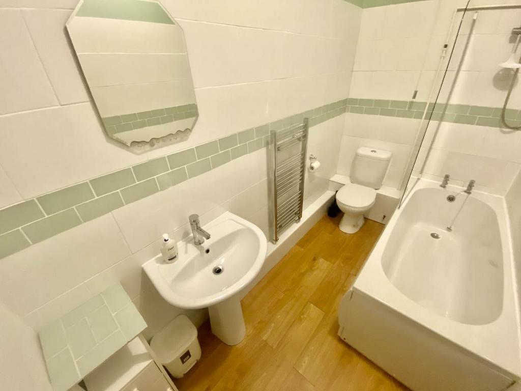 Apartment in Swansea, Brynmill, Uplands - View 4