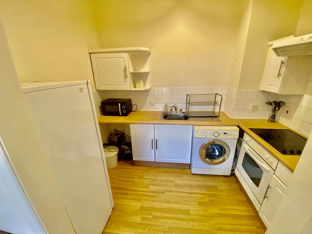 Apartment in Swansea, Brynmill, Uplands - More