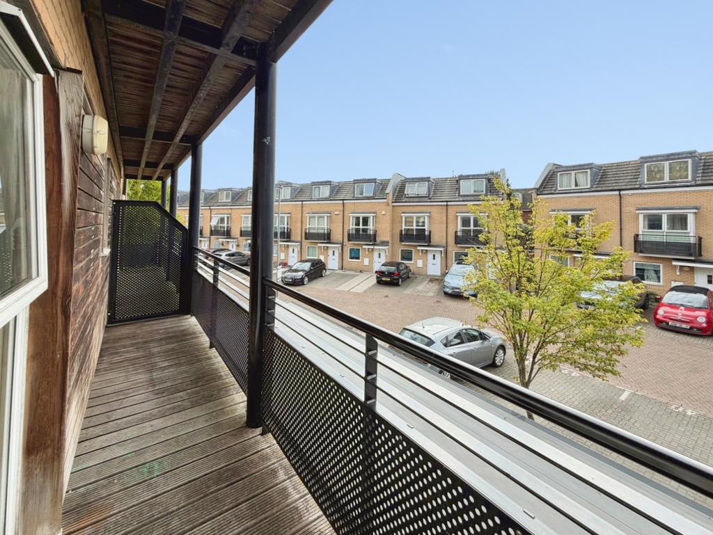 Apartment in London - View 5