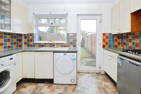 undefined, Glen Walk, Isleworth TW7