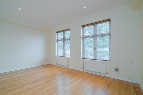 2 bedroom flat for sale, Upper Richmond Road West