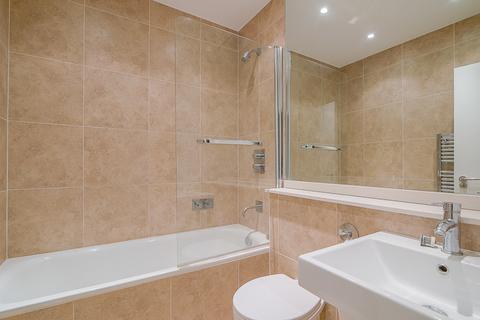 2 bedroom flat for sale, Upper Richmond Road West