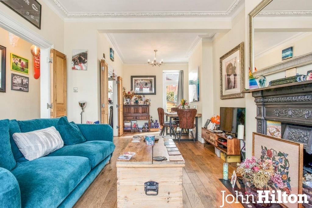 House in Brighton - View 5