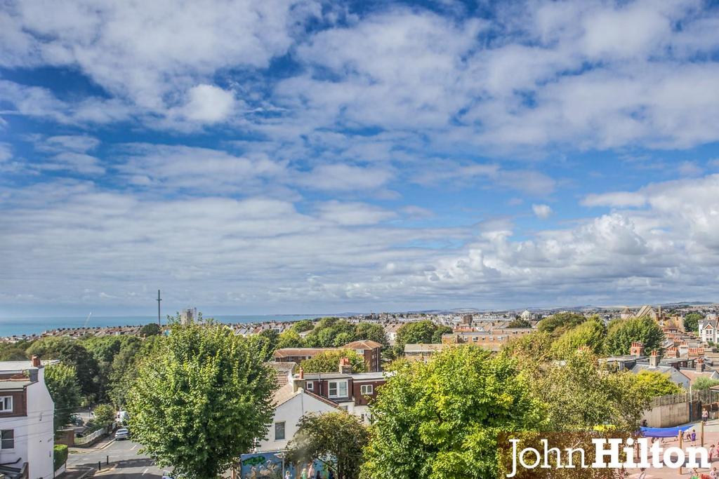 House in Brighton - View 2