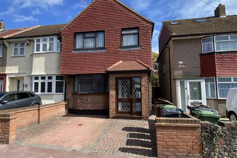 4 bedroom end of terrace house for sale, Naseby Road, Dagenham