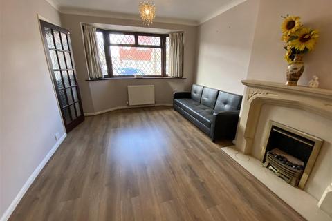 4 bedroom end of terrace house for sale, Naseby Road, Dagenham