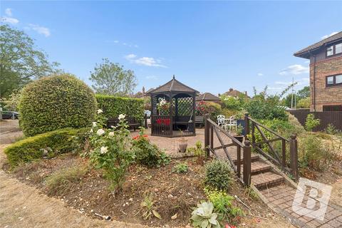 1 bedroom apartment for sale, Huskards, Waldegrave Gardens, Upminster, RM14