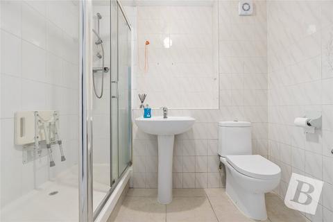 1 bedroom apartment for sale, Huskards, Waldegrave Gardens, Upminster, RM14