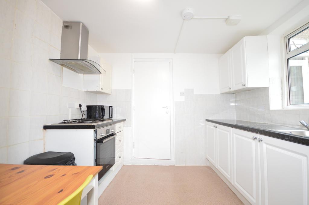 House in London - View 3
