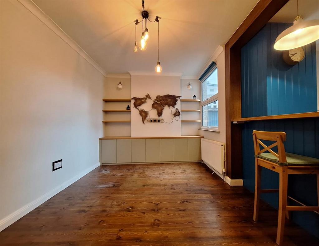 Apartment in London - View 3