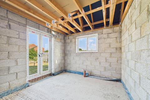 5 bedroom detached bungalow for sale, Mount Farm Close, Whitby, YO22