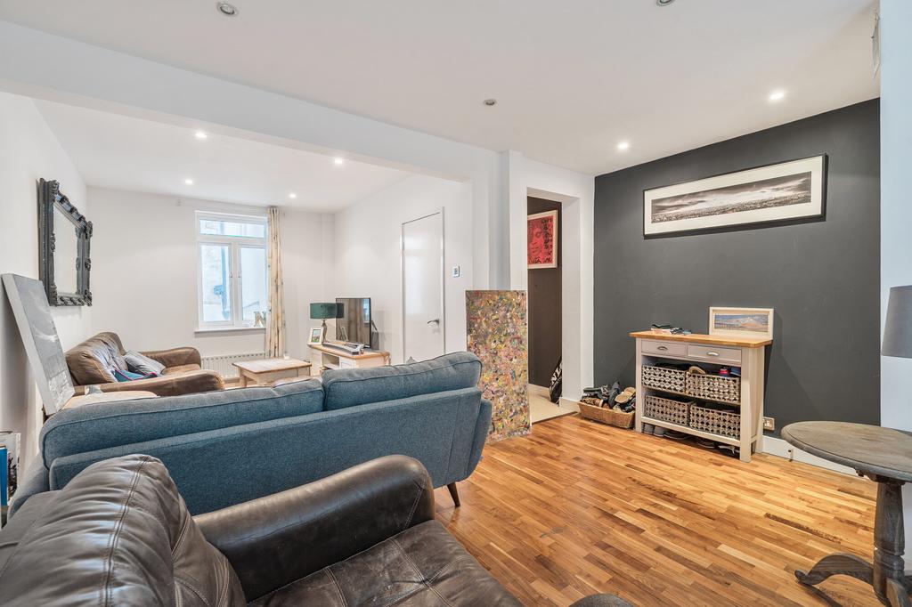 House in Brighton - View 2