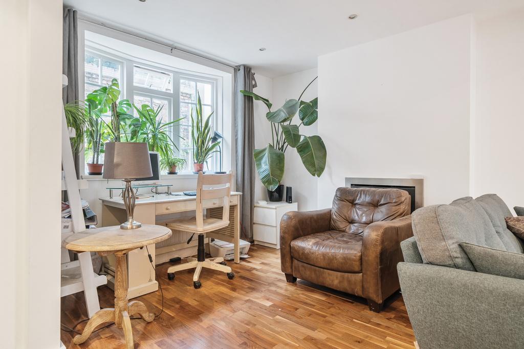 House in Brighton - View 3