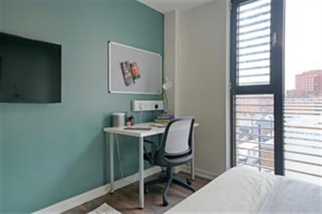 House in Sheffield, South Yorkshire - View 4