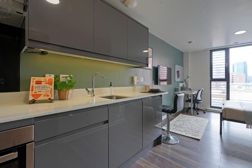 House in Sheffield, South Yorkshire - View 2
