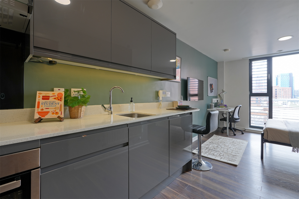 House in Sheffield, South Yorkshire - More