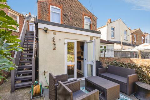 2 bedroom flat for sale, Chichester Road, Portsmouth, Hampshire, PO2