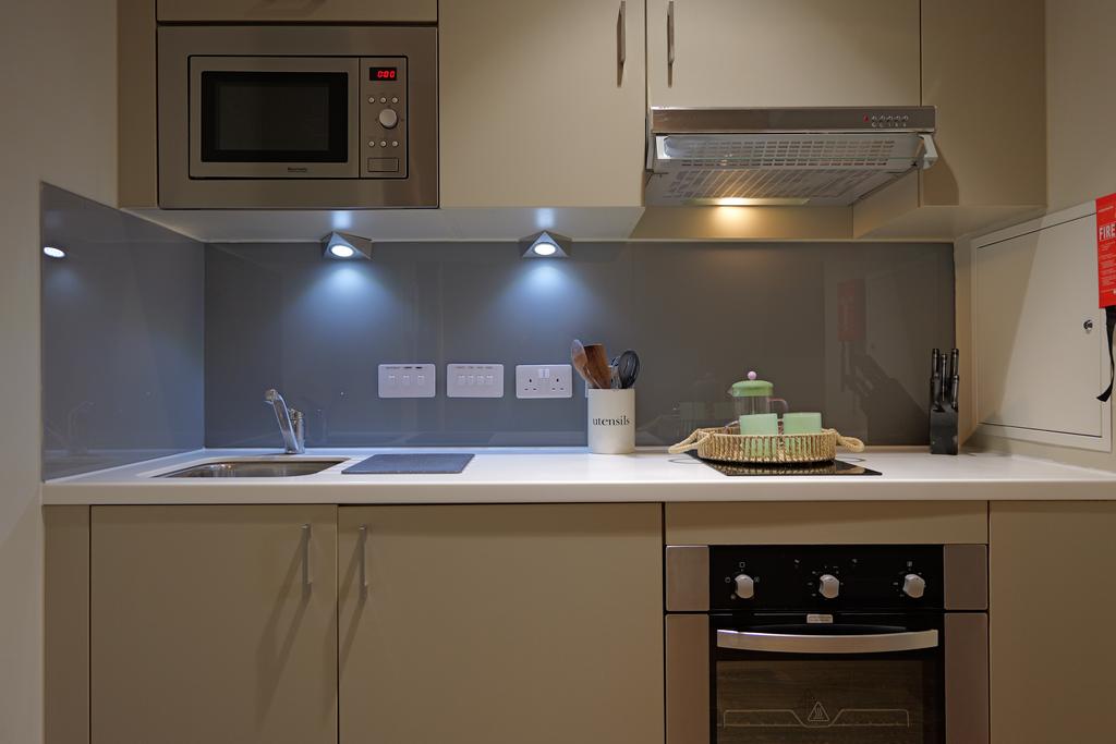 Apartment in Newcastle upon Tyne, Tyne and Wear - View 3