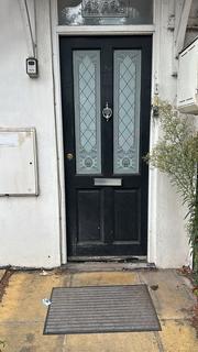 4 bedroom flat to rent, Church Road, Mitcham CR4
