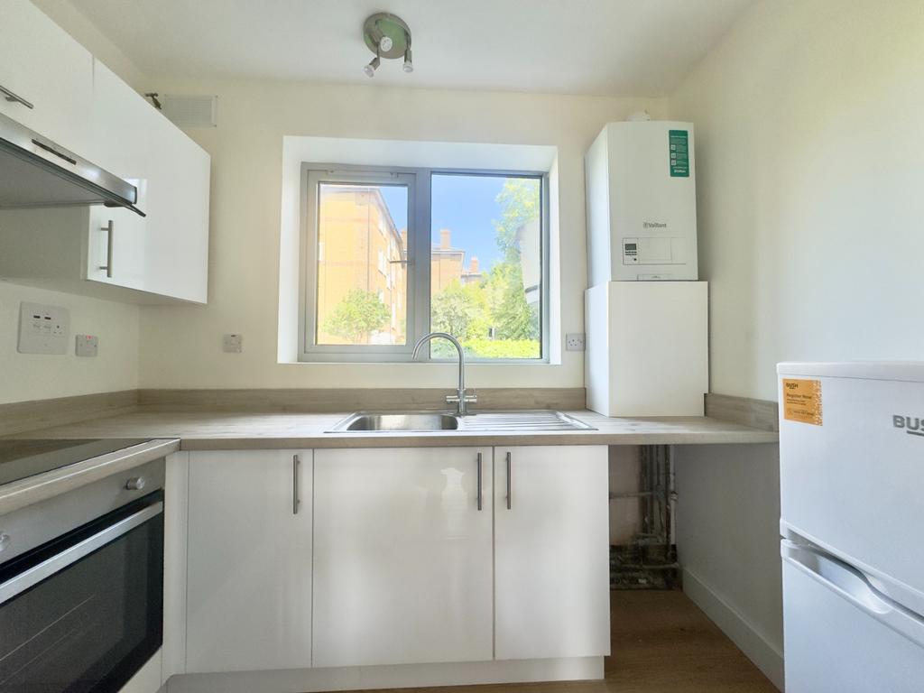 Apartment in London - View 5
