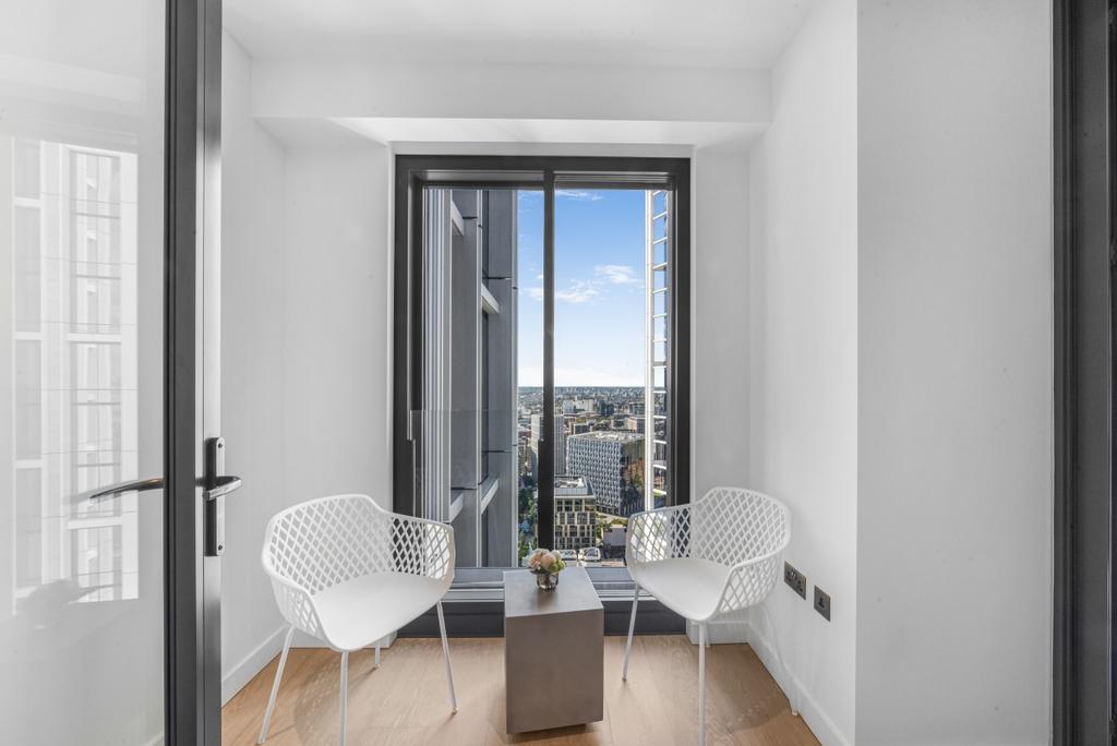 Apartment in London - More