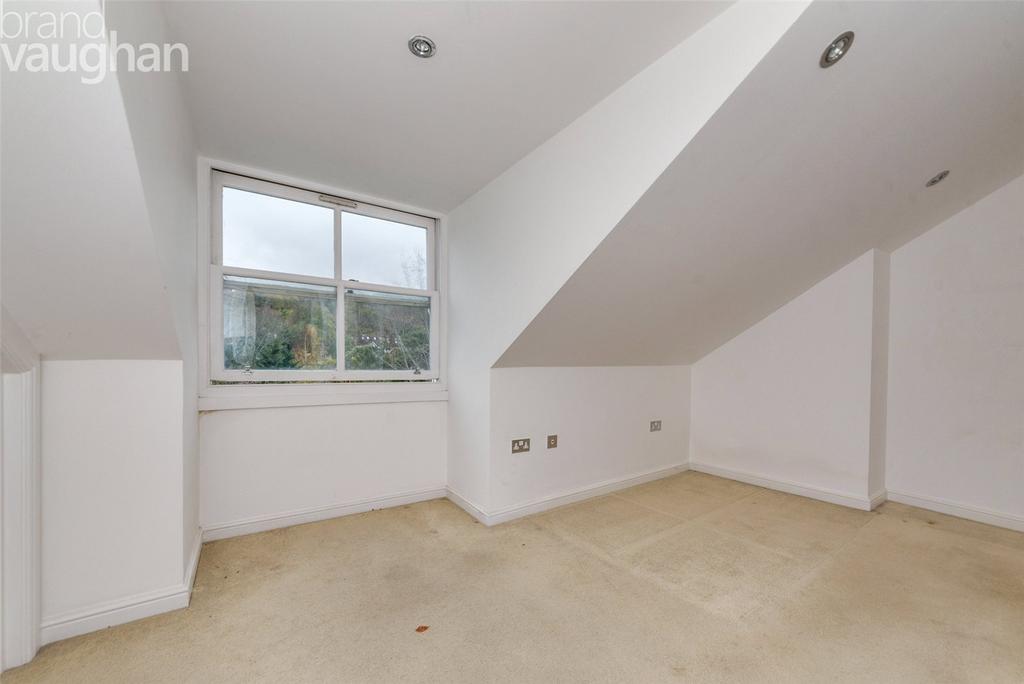 Apartment in Brighton - View 4