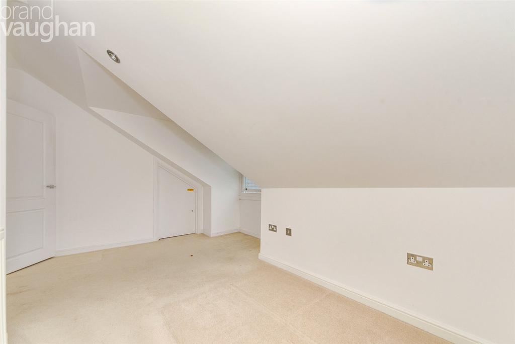 Apartment in Brighton - View 5