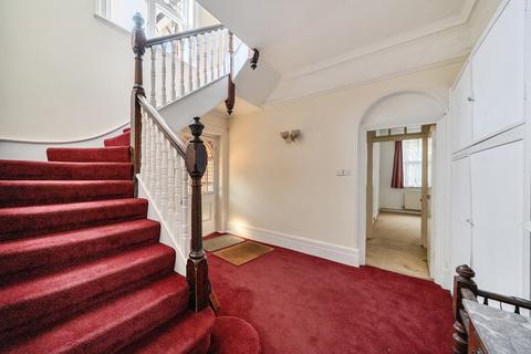 undefined, Crescent Road, Kingston upon Thames
