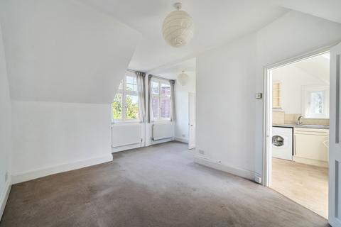 undefined, Crescent Road, Kingston upon Thames