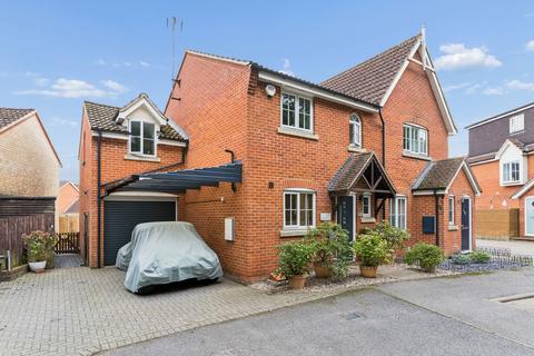 3 bedroom semi-detached house for sale, Cleveland Way, Stevenage SG1