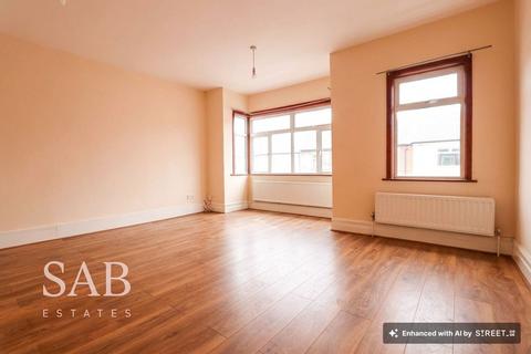 2 bedroom flat to rent, Lady Margaret Road, Southall, UB1