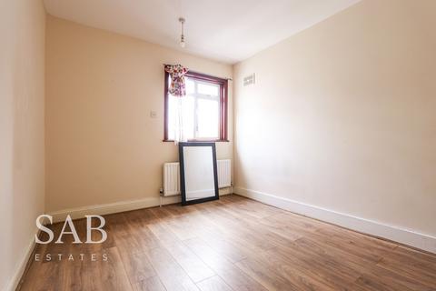 2 bedroom flat to rent, Lady Margaret Road, Southall, UB1