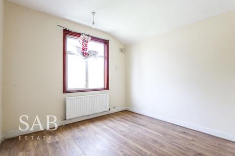 2 bedroom flat to rent, Lady Margaret Road, Southall, UB1