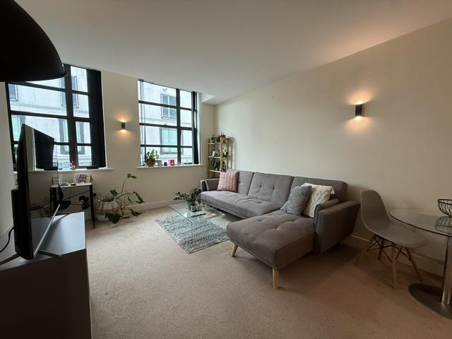 Apartment in Sheffield, Brookshaw Park, Neepsend - View 3