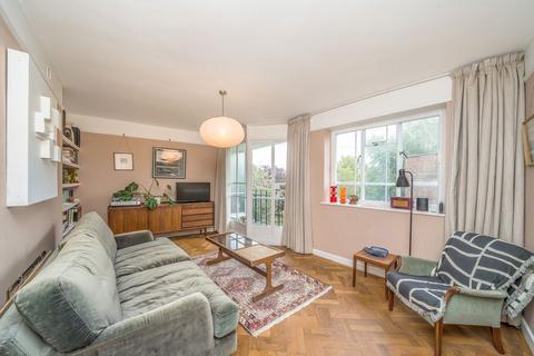 3 bedroom flat for sale, Peckham Rye, London SE22