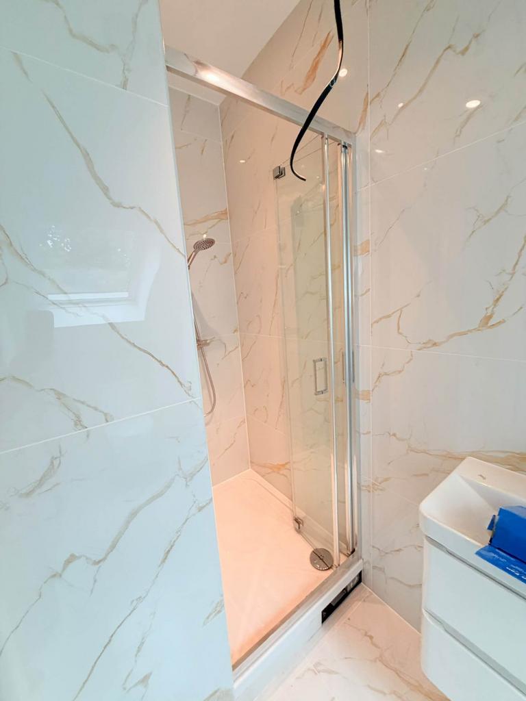 House in London - View 3
