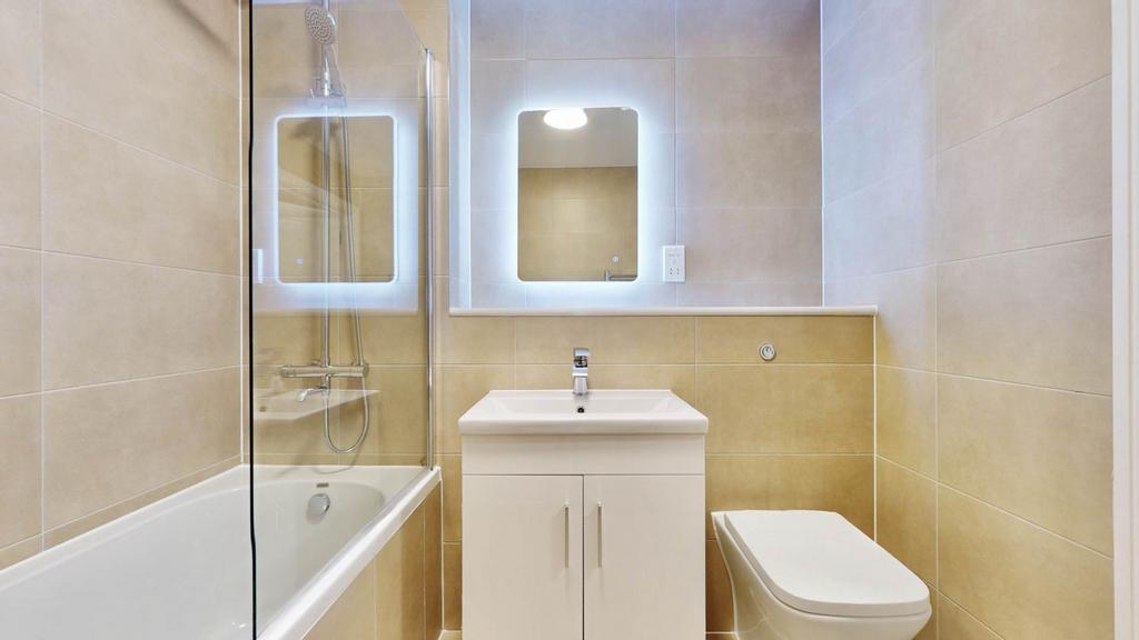 Apartment in Hounslow - More