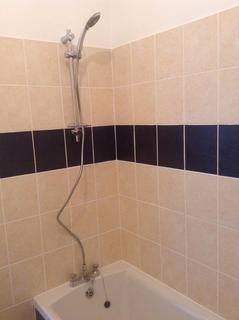 1 bedroom flat to rent, Folkestone Road, Dover CT17