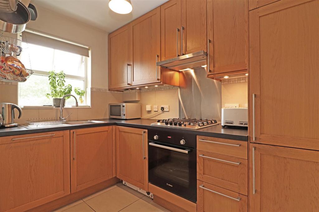 House in Redhill - View 4
