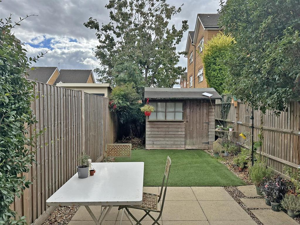 House in Redhill - View 5